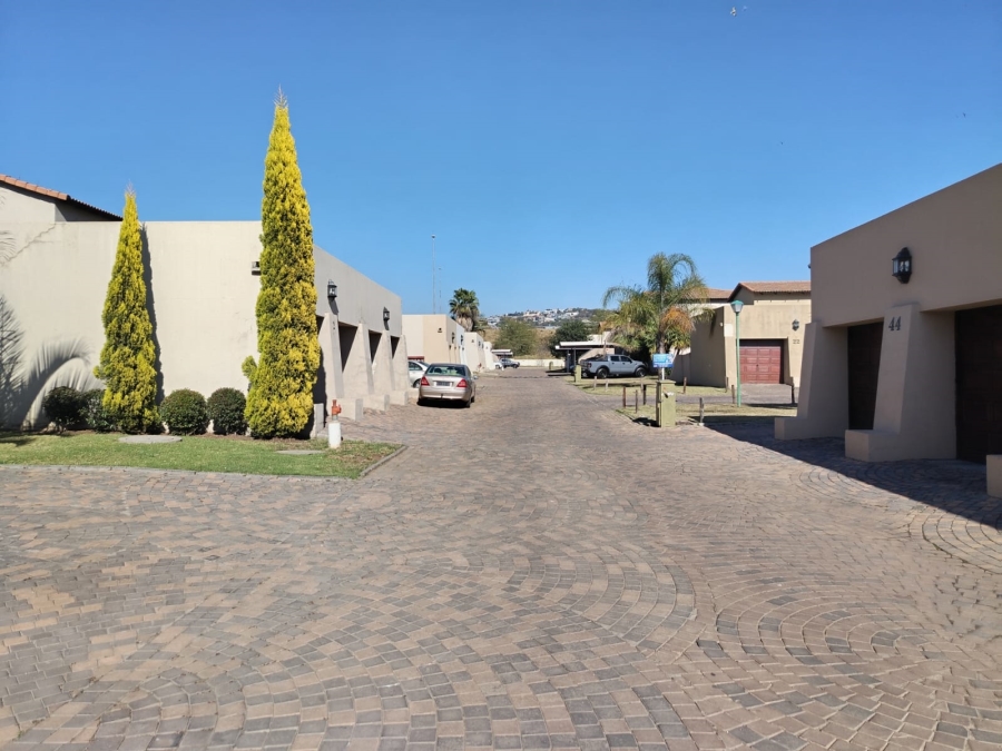 2 Bedroom Property for Sale in Waterval East North West